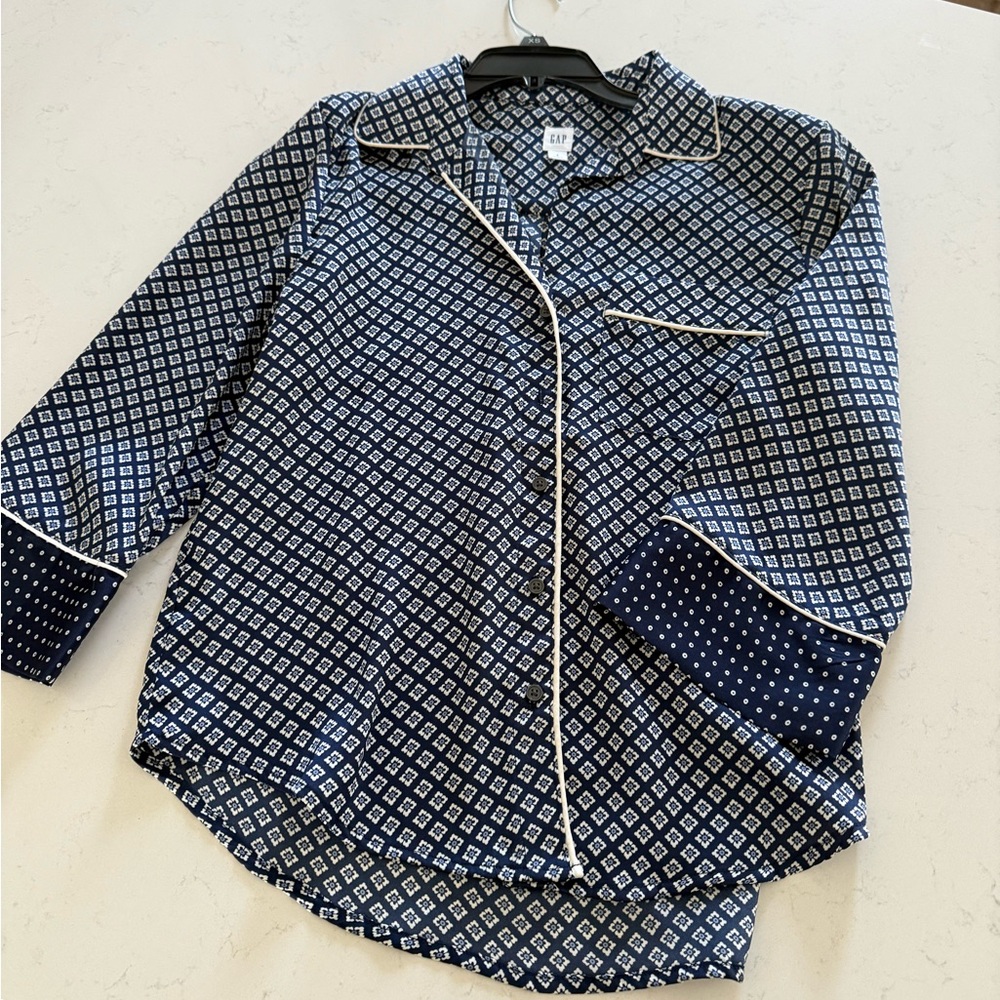 GAP Navy Floral Pattern Top